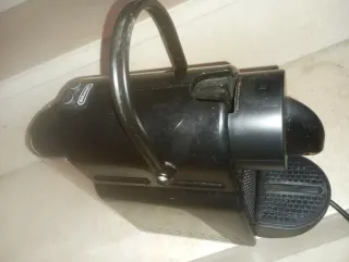 Macchina da caffè DeLonghi nera