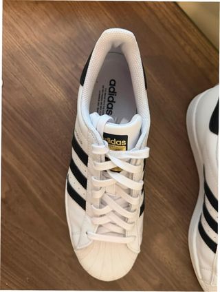 Adidas Superstar Talla 42 Blancas Negras