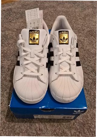 Adidas Superstar Talla 44 Blanco y Negro