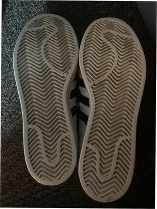 Adidas Superstar Talla 43 Blanco y Negro