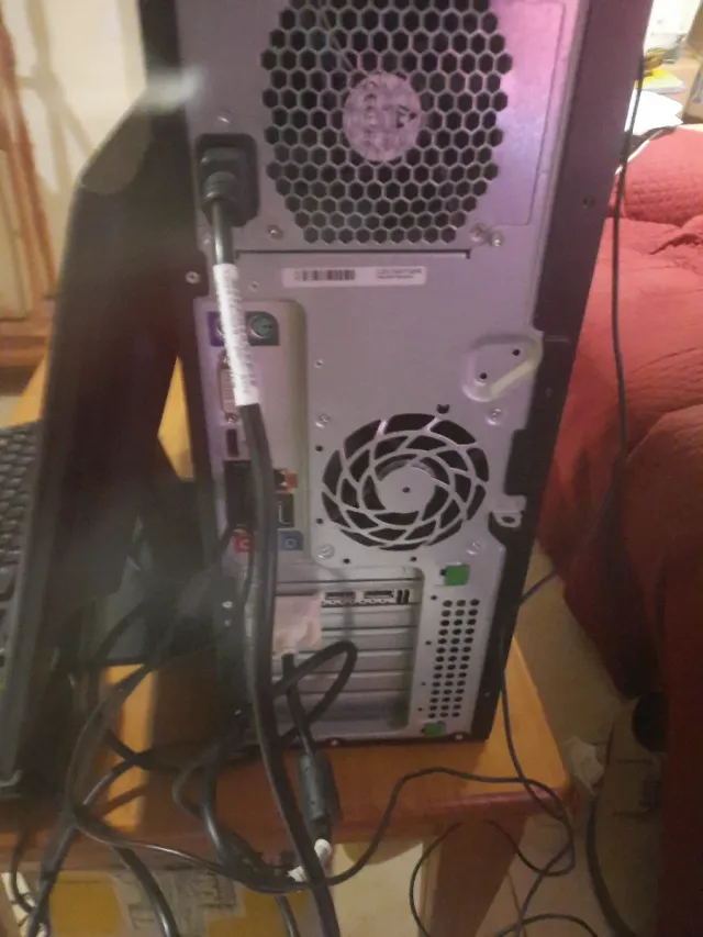 Ordenador HP Z220 CMT WORKSTATION A3J44AV