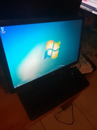 Ordenador HP Z220 CMT WORKSTATION A3J44AV