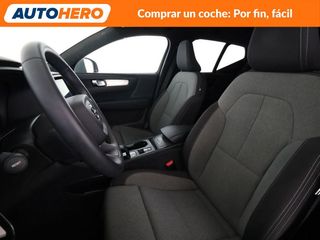 Volvo XC40 2.0 B3 Mild-Hybrid Core 2WD