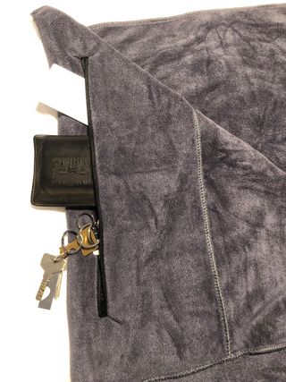 Toalla de gym con agarre y bolsillo