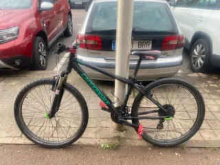 Bicicleta MTB Cannondale