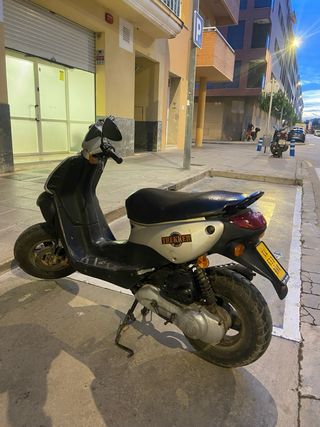 Peugeot Trekker 49cc Scooter