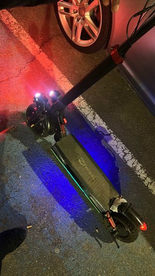 Patinete eléctrico doble suspensión delantera