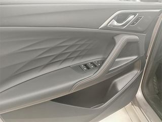 MG HS 1.5T MANUAL LUXURY