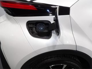 TOYOTA C-HR 2.0 220PH Advance
