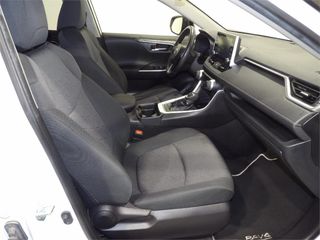 TOYOTA Rav4 2.5l 220H Advance