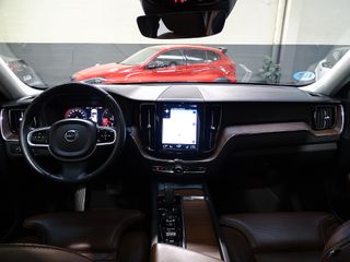 Volvo XC60 2.0 B4 D AWD Inscription Auto