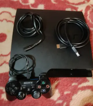 Consola PS3 Slim de 250 GB,Negra + Mando y Cables.