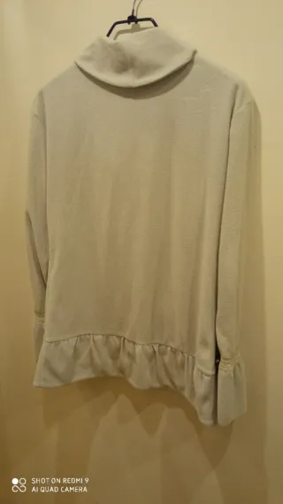 Blusa corta mujer beige