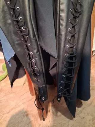 2 pantalones uno tejano elásticos.34y negro poli.M