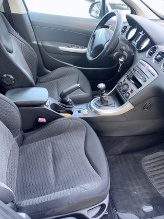 Peugeot 308 SW Premium 2.0 Hdi 136Cv