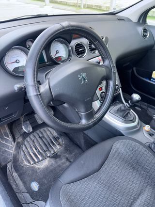 Peugeot 308 SW Premium 2.0 Hdi 136Cv