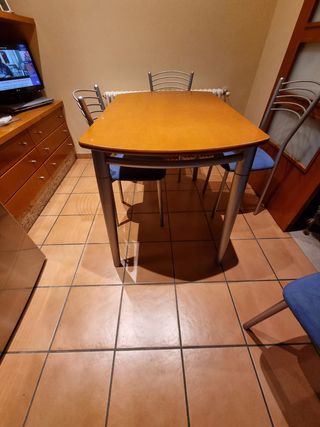 Mesa de cocina madera y metal