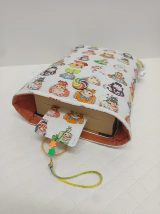 Funda y marcapáginas One Piece