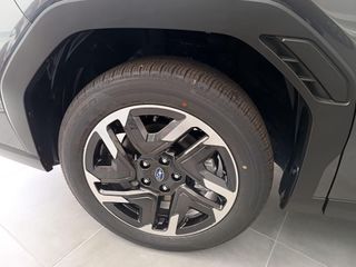 Subaru Forester 2.0i Hybrid Field