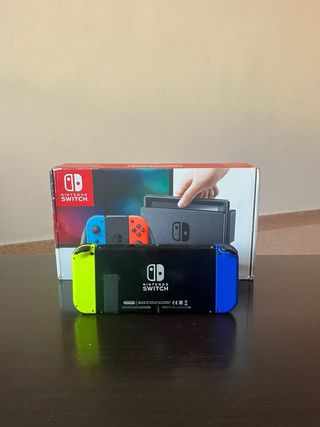 Nintendo Switch Azul y Amarillo