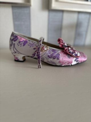 Traje de Fallera rosa y morado