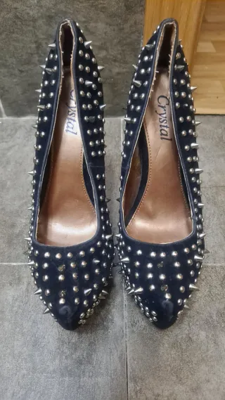 Zapatos plataforma negros con tachuelas