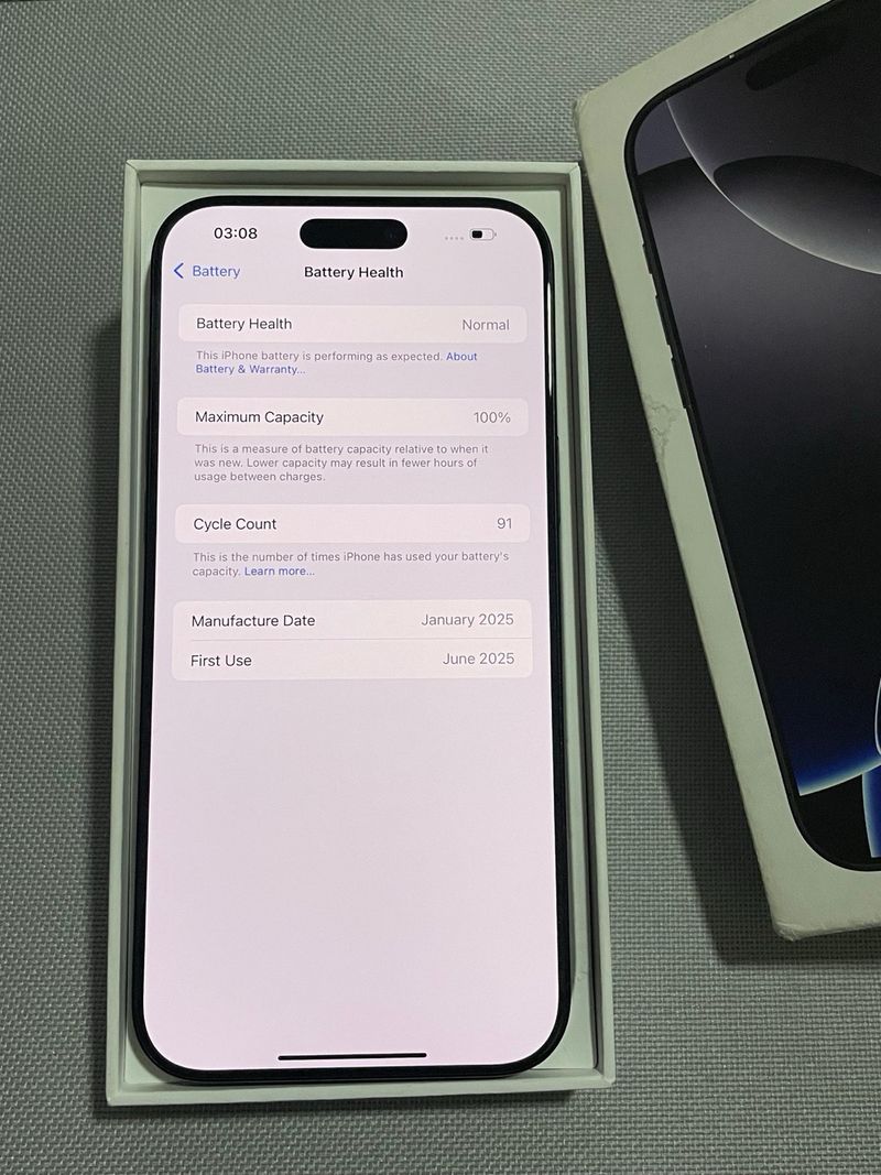 iPhone 16 Pro Max 256GB Space Gray afbeelding 3