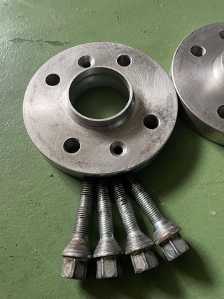 Separadores 20mm + Tornillos