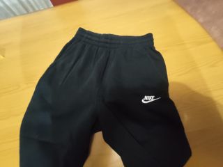 Pantalón deportivo Nike negro