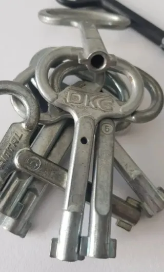 Llaves Rittal para armario eléctrico