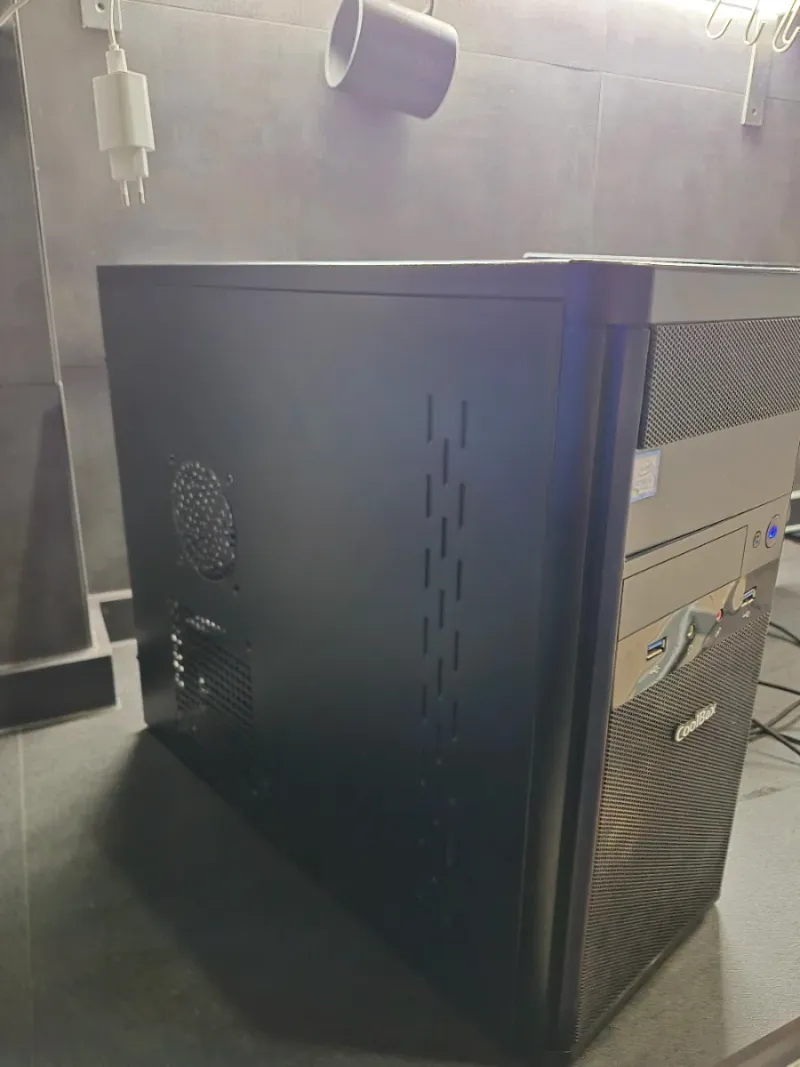 PC Potente i5 9a gen / 24Gb DDR4 / RX580 4Gb / SSD afbeelding 2