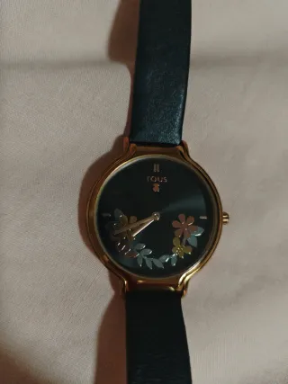 Reloj Tous Negro y Dorado