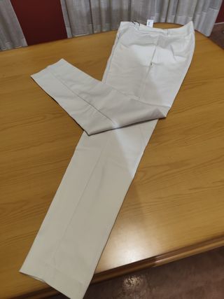 Pantalón vestir Stradivarius beige T.34
