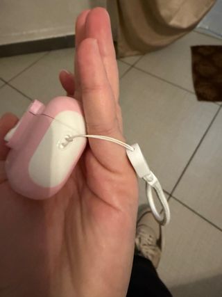 Custodia protettiva rosa AirPods 4