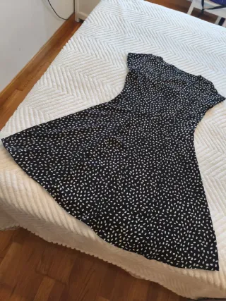 Vestido C&A Negro con Estampado Blanco Talla M