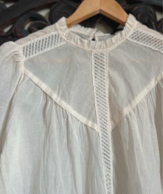 Blusa romántica blanca talla XS