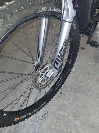 Bicicleta Eléctrica Cube SLT