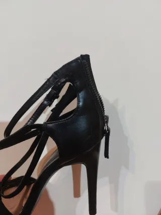 Elegantes Zapatos Tacón Tiras Cruzadas Negros