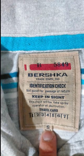 Polo Bershka Talla S Rayas