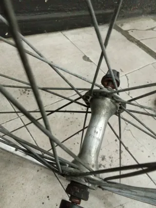 Rueda delantera carretera 700c