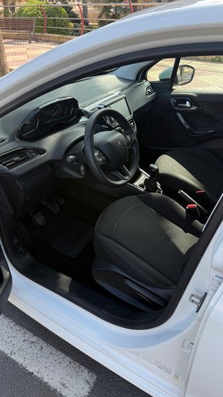 PEUGEOT 208 AÑO 2020