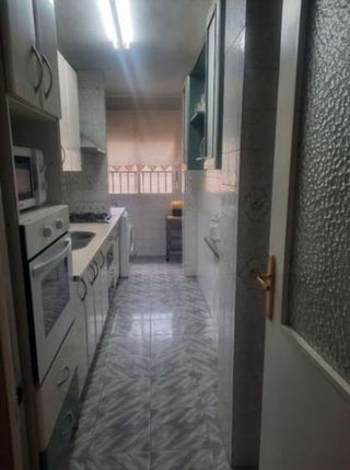 Piso en alquiler en Polígono Cartuja – La Paz en Granada