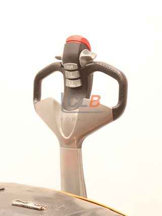 Ref. M-6359 Transpaleta Eléctrica STILL EXU 18