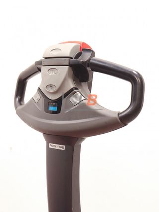 Ref. M-6558 Transpaleta Eléctrica TOYOTA LWE 160 Levio