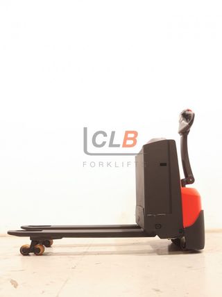 Ref. M-6575 Transpaleta Eléctrica TOYOTA LWE 160 Levio