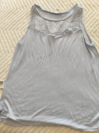 Camiseta H&M Talla M Azul Claro Encaje