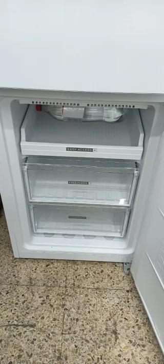 NEVERA COMBI WHIRLPOOL NO FROST ENERGÍA A++