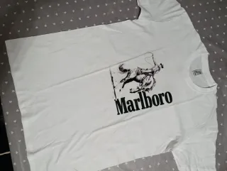 T-shirt Marlboro uomo cowboy cavallo in bianco e n
