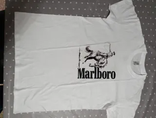 T-shirt Marlboro uomo cowboy cavallo in bianco e n