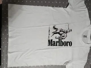 T-shirt Marlboro uomo cowboy cavallo in bianco e n